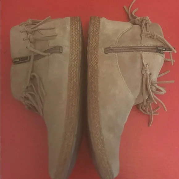 UGG Tan Suede Fringe Boots - Picture 9 of 10